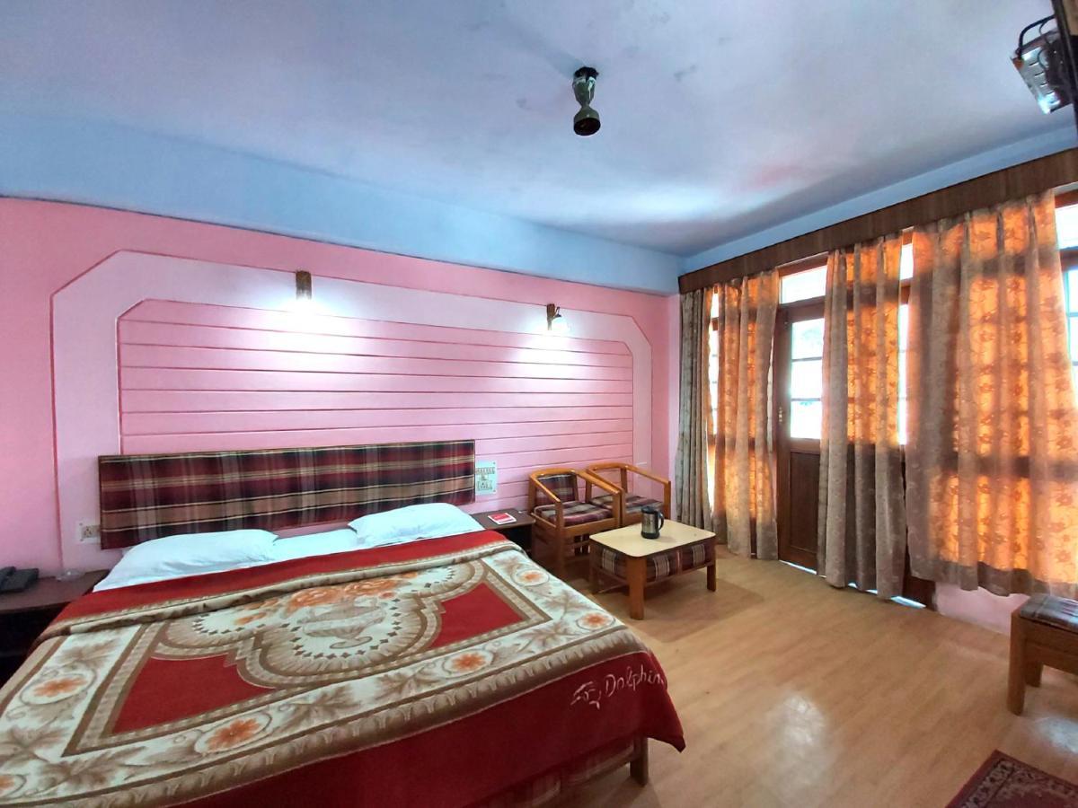 Hotel Radhe Continental ناينيتال المظهر الخارجي الصورة