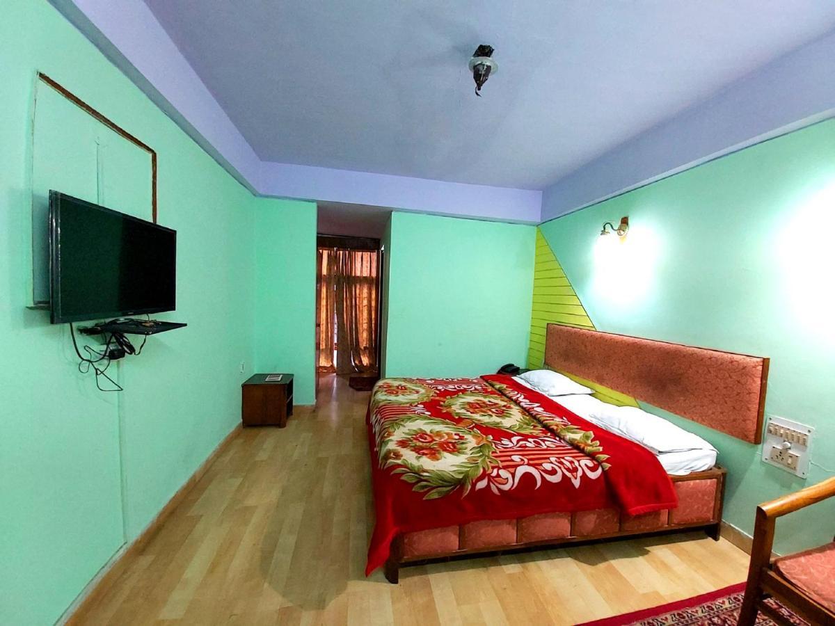 Hotel Radhe Continental ناينيتال المظهر الخارجي الصورة