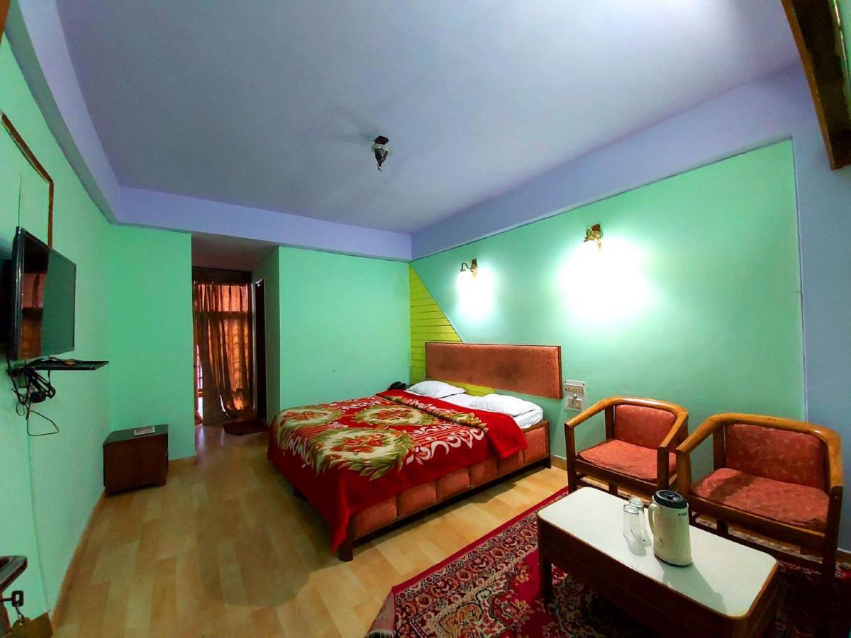 Hotel Radhe Continental ناينيتال المظهر الخارجي الصورة