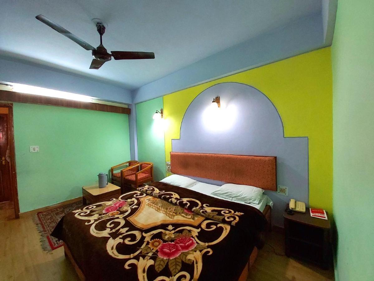 Hotel Radhe Continental ناينيتال المظهر الخارجي الصورة