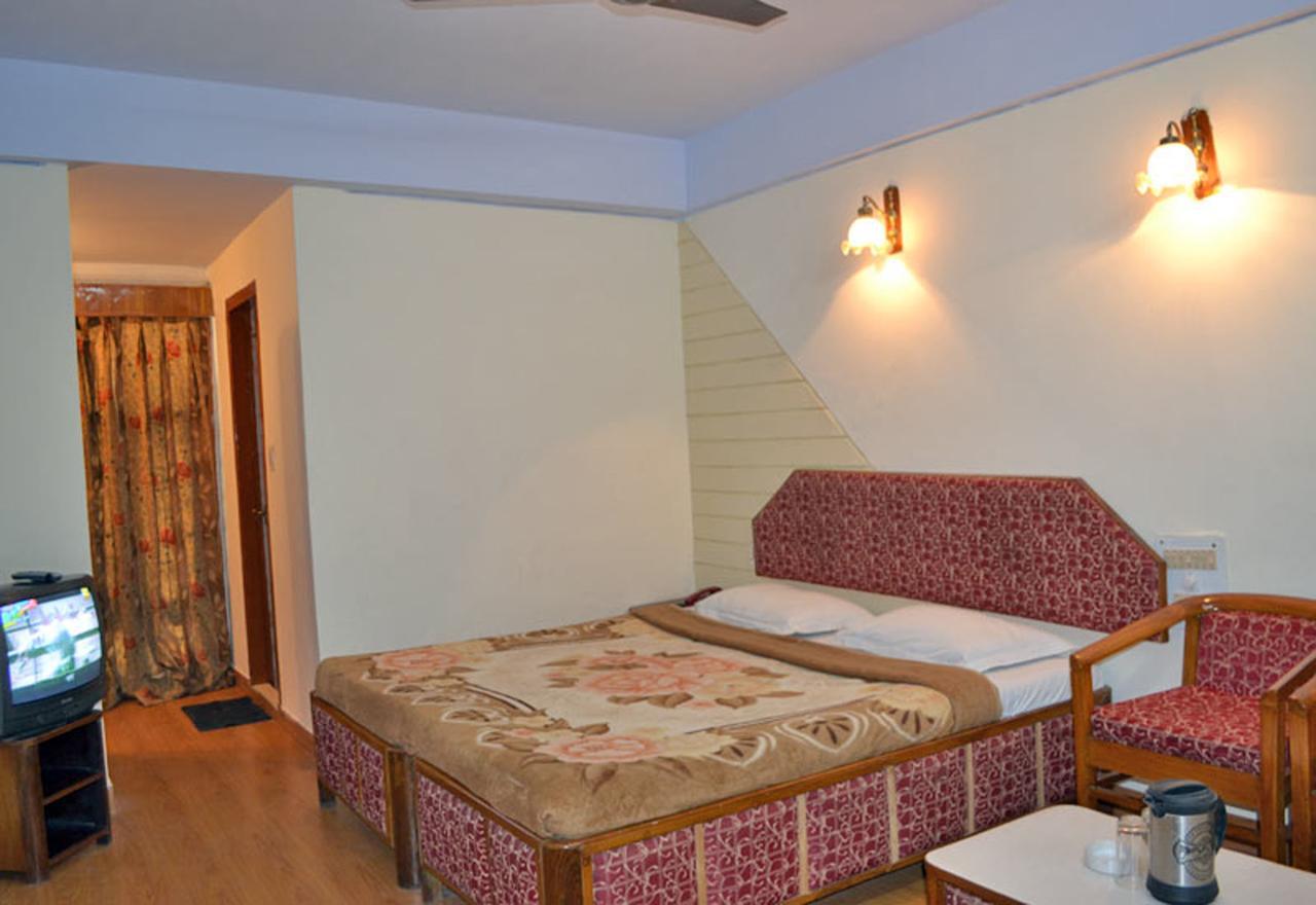 Hotel Radhe Continental ناينيتال المظهر الخارجي الصورة