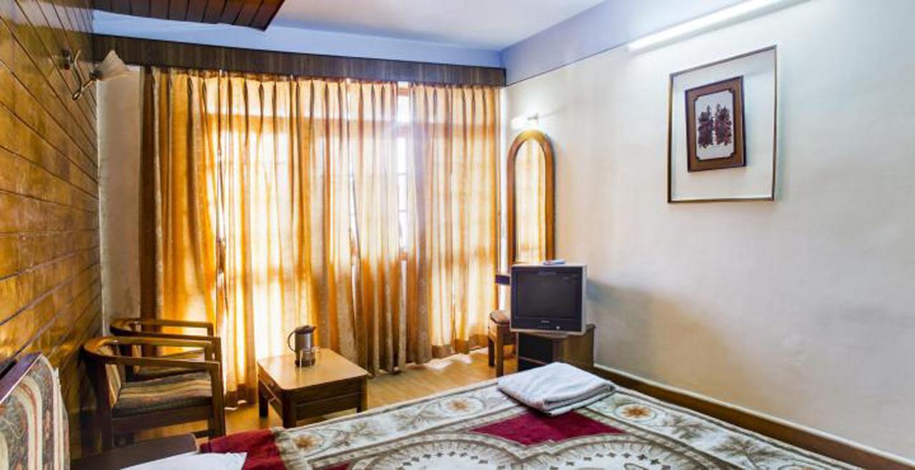Hotel Radhe Continental ناينيتال المظهر الخارجي الصورة
