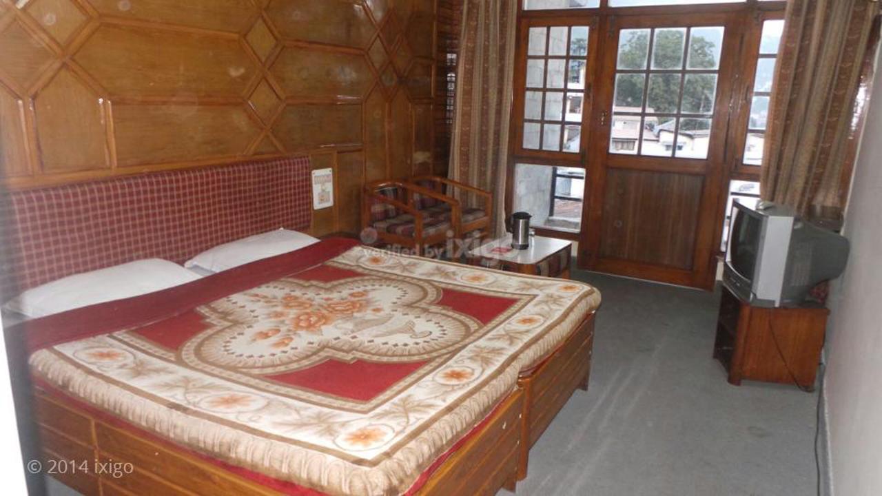 Hotel Radhe Continental ناينيتال المظهر الخارجي الصورة
