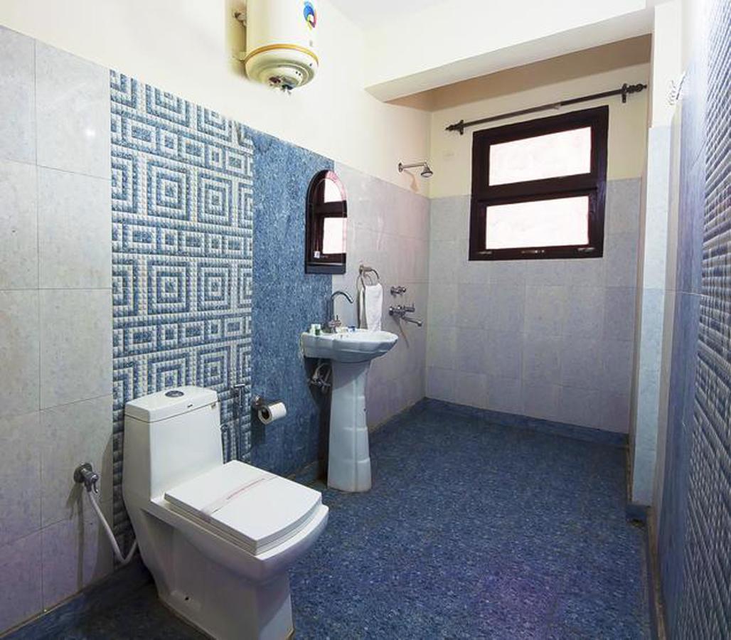 Hotel Radhe Continental ناينيتال المظهر الخارجي الصورة